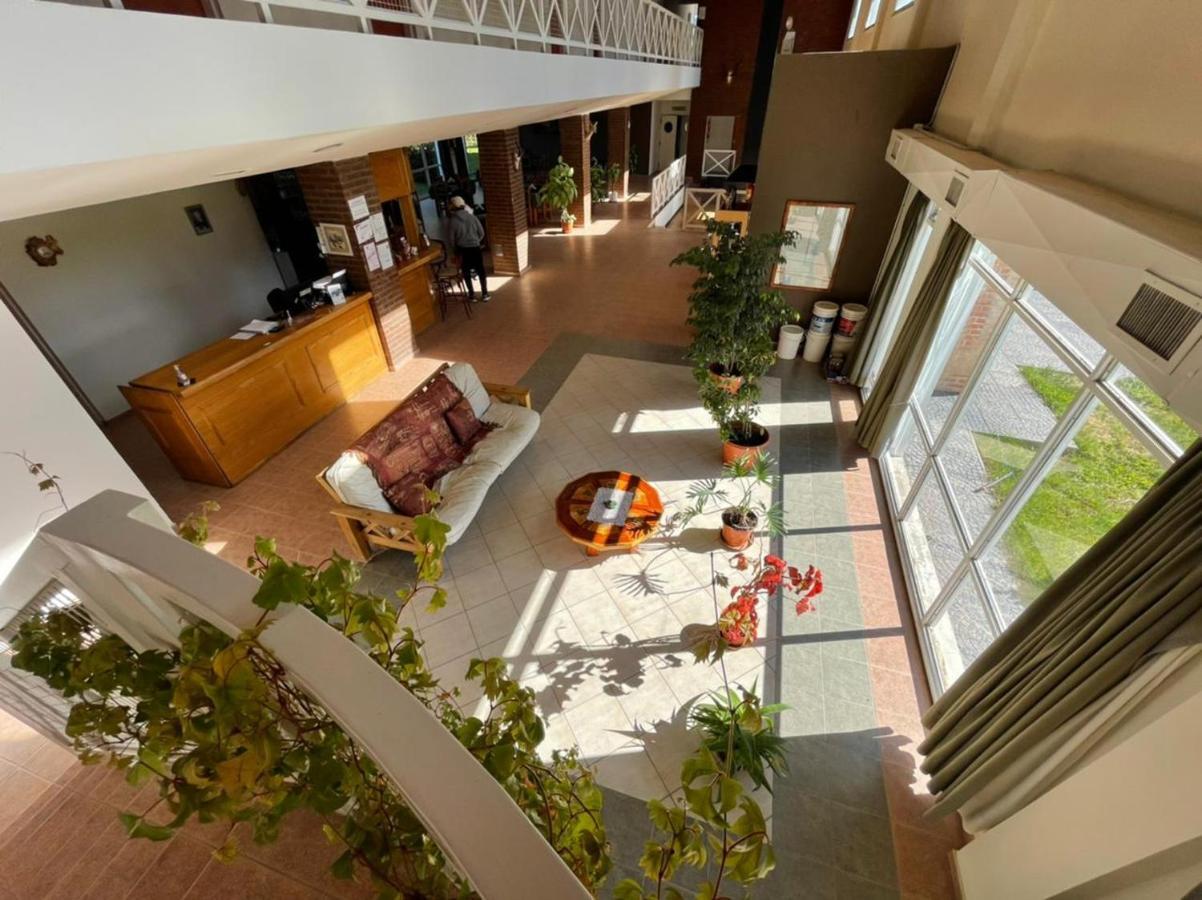 Hotel Hosteria Lago Cardiel Gobernador Gregores Esterno foto