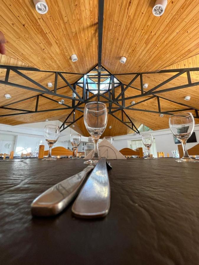 Hotel Hosteria Lago Cardiel Gobernador Gregores Esterno foto