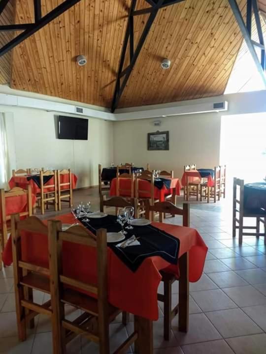Hotel Hosteria Lago Cardiel Gobernador Gregores Esterno foto